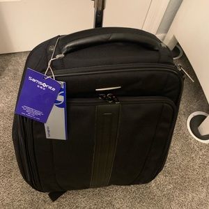 NWT‼️Samsonite laptop backpack